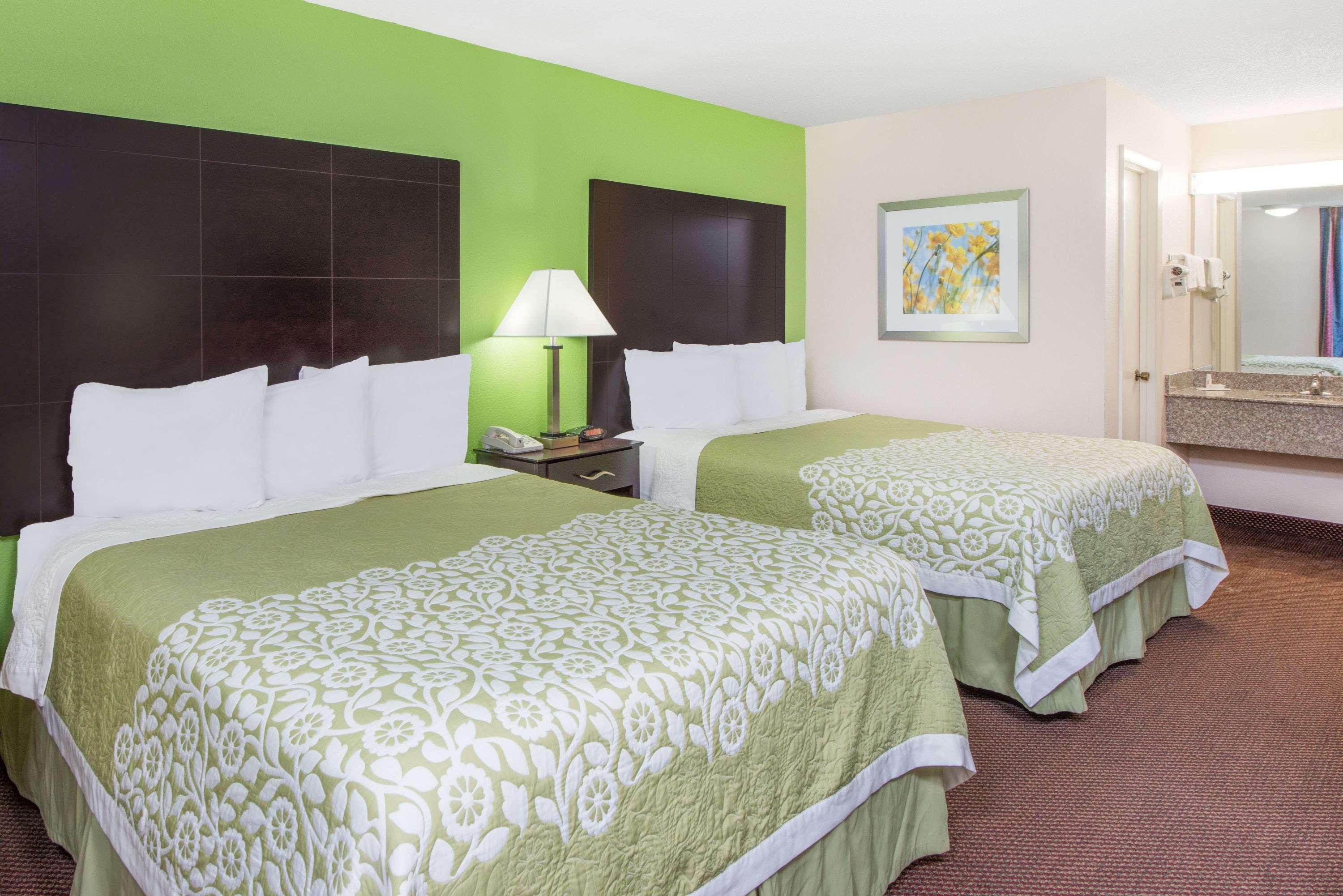 Days Inn By Wyndham Calvert City - Paducah East Dış mekan fotoğraf
