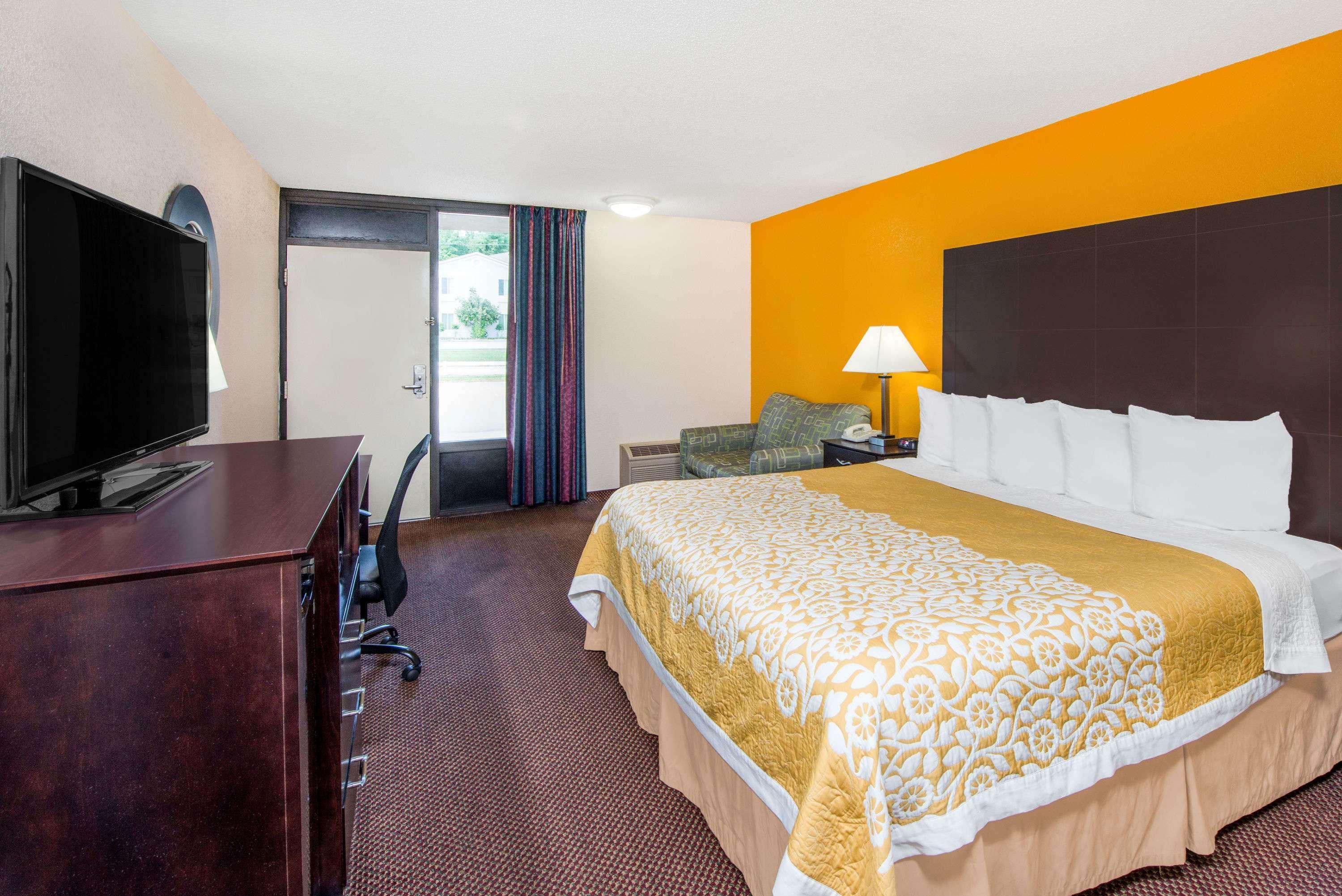 Days Inn By Wyndham Calvert City - Paducah East Dış mekan fotoğraf