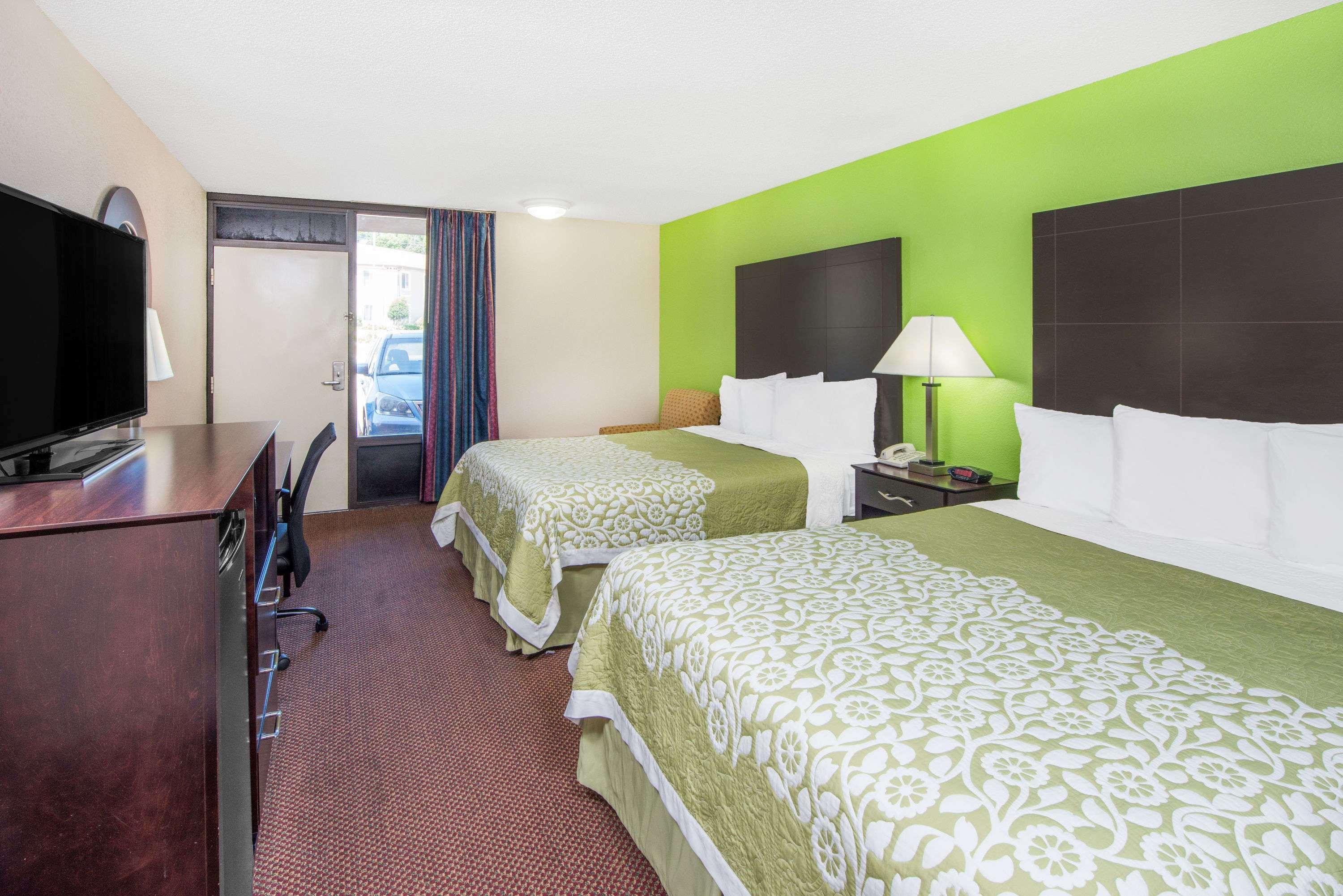 Days Inn By Wyndham Calvert City - Paducah East Dış mekan fotoğraf